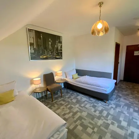 Hotel Attache