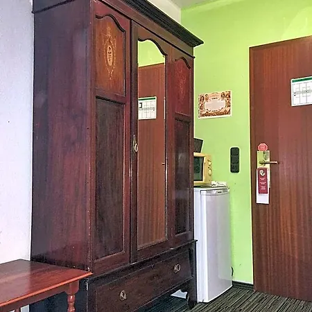 Attache Hotell