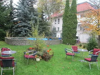 Hotel Attache 3*
