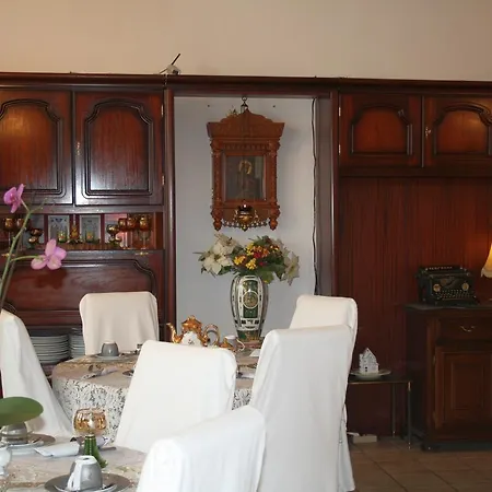Attache Hotel 3*