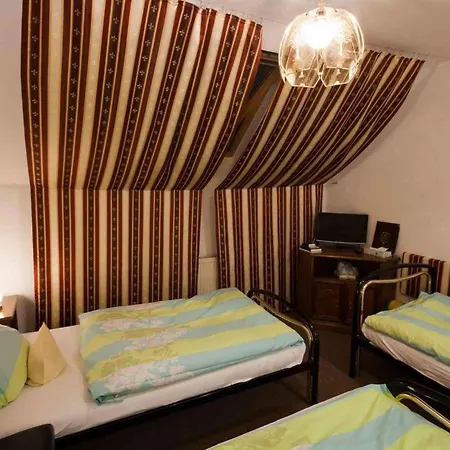 ホテル アタッシェ 3*