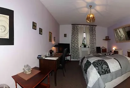 Attache Hotel