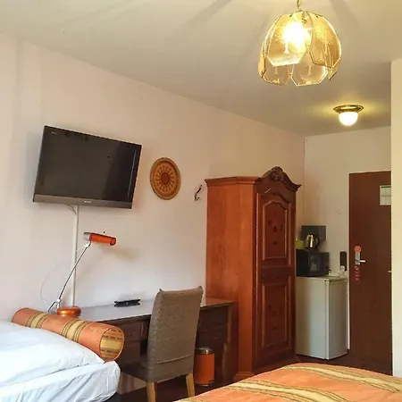 Attache 3* Raunheim